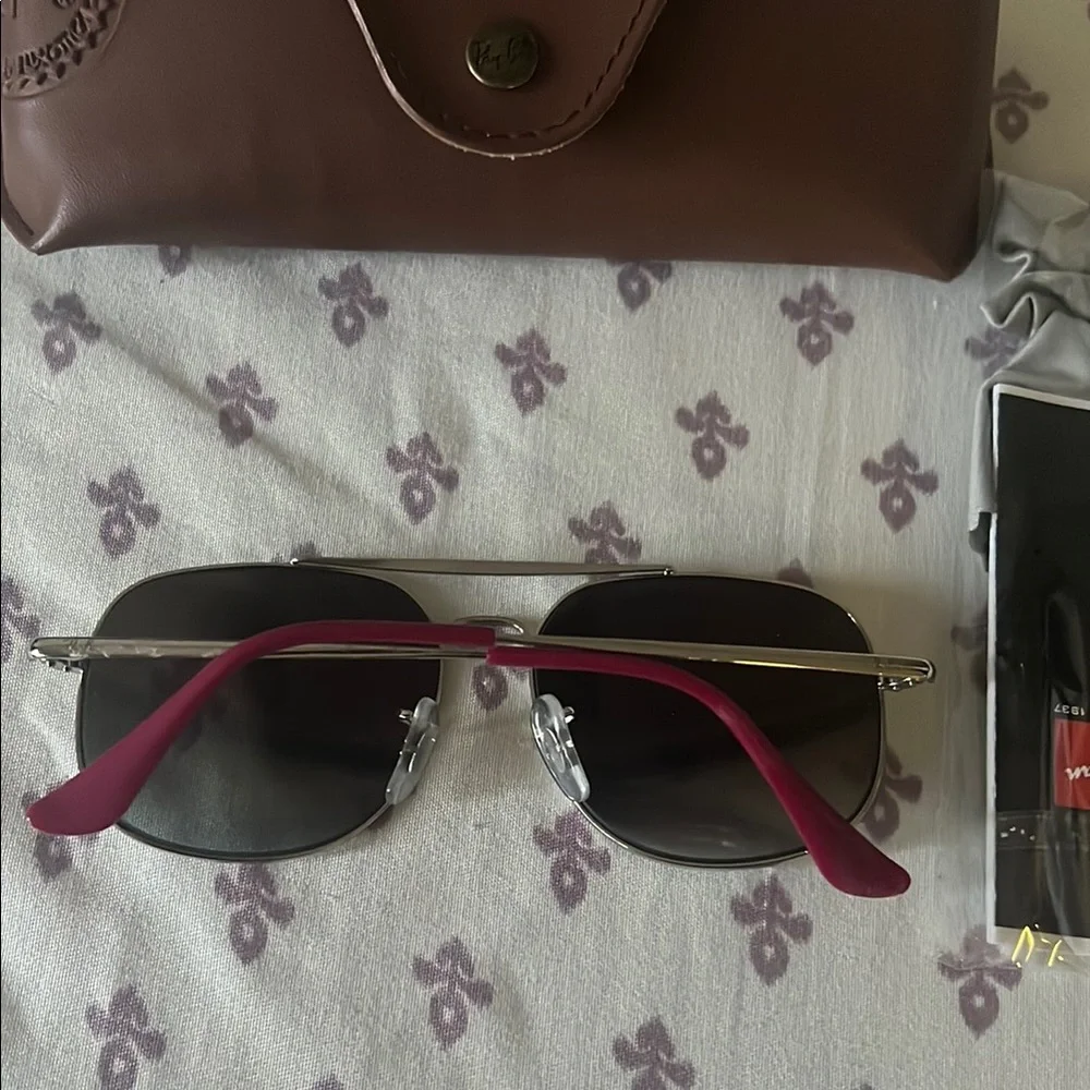 Ray-Ban Silver Aviator Sunglasses